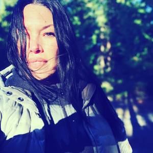 Meet your Posher, Kira